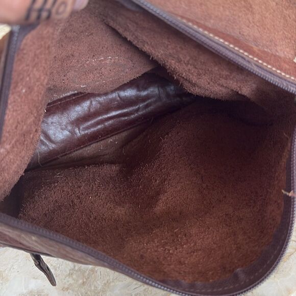 Vintage Roots Raider Leather Backpack / Crossbody - Picture 12 of 15